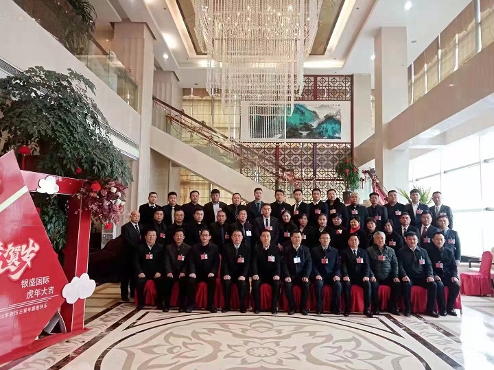 我公司董事長(zhǎng)王曉文，通過(guò)民主選舉成為菏澤市高新區(qū)人大代表